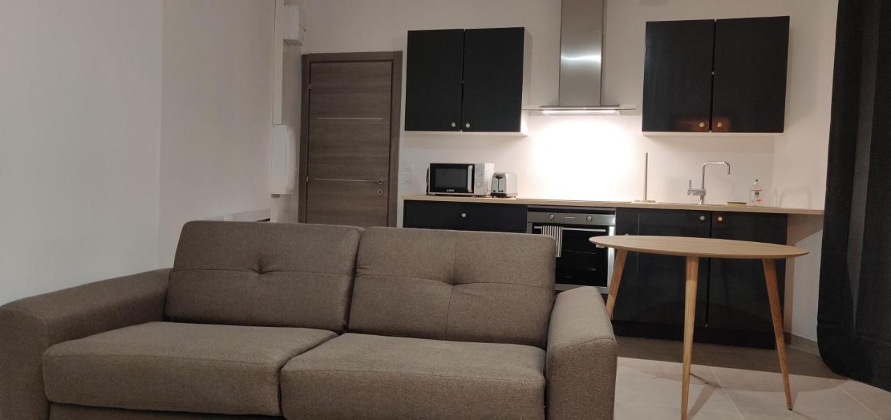 Appartement Confort Equipe Au Coeur De ベジエ エクステリア 写真