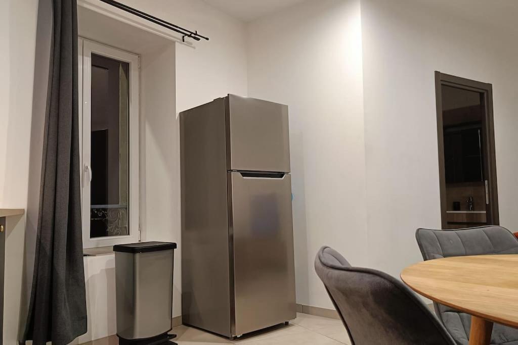 Appartement Confort Equipe Au Coeur De ベジエ エクステリア 写真