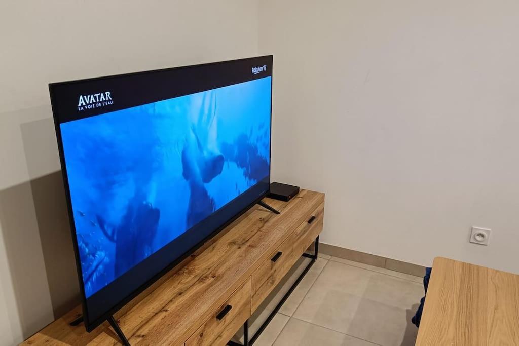 Appartement Confort Equipe Au Coeur De ベジエ エクステリア 写真