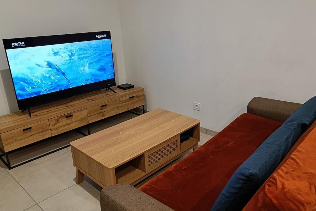 Appartement Confort Equipe Au Coeur De ベジエ エクステリア 写真