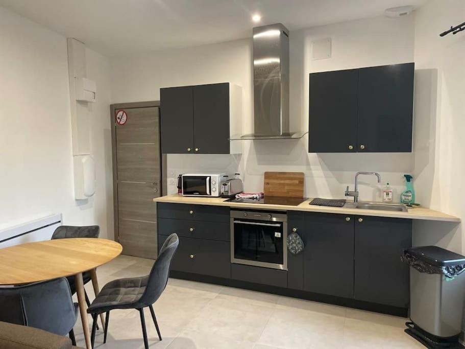 Appartement Confort Equipe Au Coeur De ベジエ エクステリア 写真