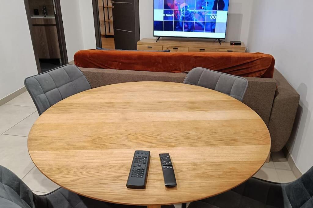 Appartement Confort Equipe Au Coeur De ベジエ エクステリア 写真